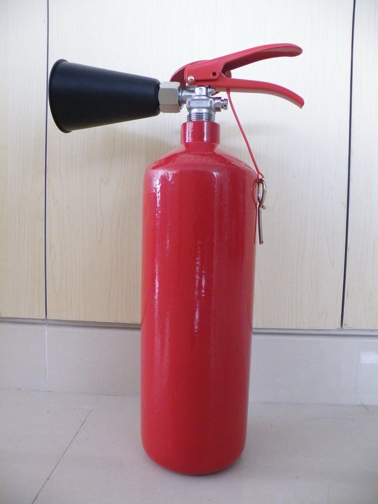 Нормальный огнетушитель CO2 