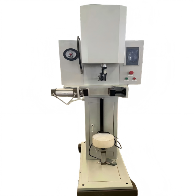 XTM-300 Автоматический станок для завинчивания клапана огнетушителя CO2